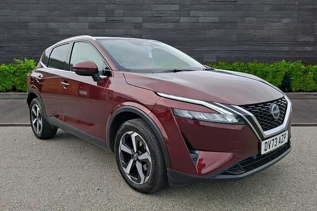 Nissan Qashqai 1.3 DiG-T MH 158 N-Connecta 5d