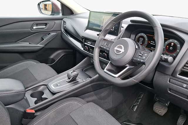 Nissan Qashqai 1.3 DiG-T MH 158 N-Connecta 5d