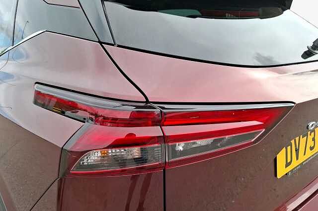 Nissan Qashqai 1.3 DiG-T MH 158 N-Connecta 5d