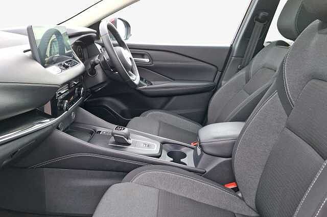 Nissan Qashqai 1.3 DiG-T MH 158 N-Connecta 5d