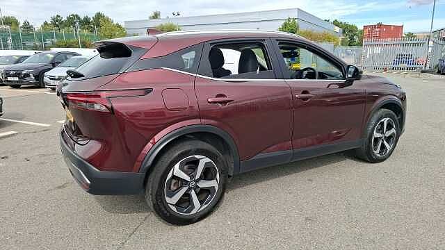 Nissan Qashqai 1.3 DiG-T MH 158 N-Connecta 5d