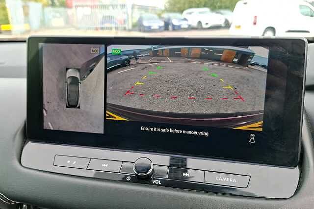 Nissan Qashqai 1.3 DiG-T MH 158 N-Connecta 5d