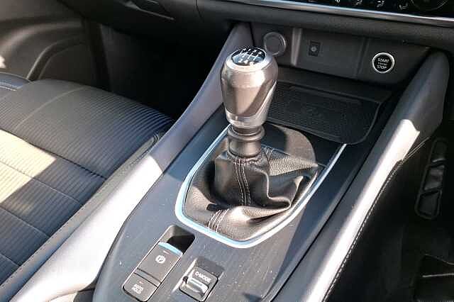 Nissan Qashqai Hatchback 1.3 DiG-T MH Tekna 5