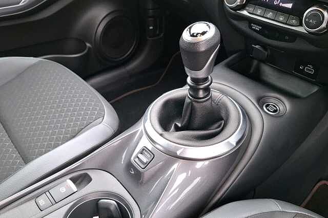 Nissan Juke1.0 DiG-T 114 N-Connecta 5dr