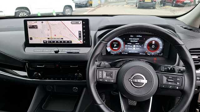 Nissan Qashqai 1.3 DiG-T MH 158 N-Connecta 5d