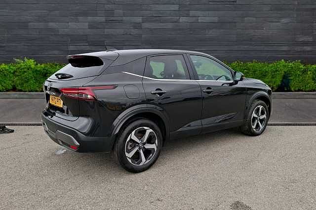 Nissan Qashqai 1.3 DiG-T MH 158 N-Connecta 5d