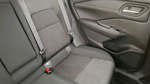 Nissan Qashqai 1.3 DiG-T MH 158 N-Connecta 5d