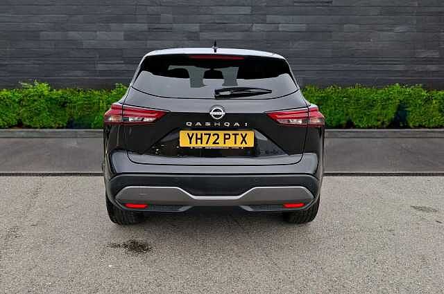Nissan Qashqai 1.3 DiG-T MH 158 N-Connecta 5d