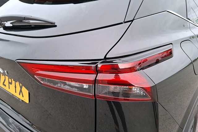 Nissan Qashqai 1.3 DiG-T MH 158 N-Connecta 5d