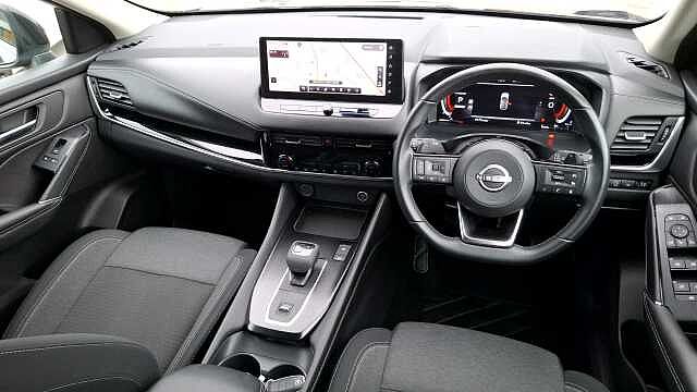 Nissan Qashqai 1.3 DiG-T MH 158 N-Connecta 5d