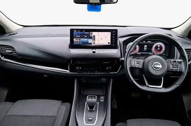 Nissan Qashqai 1.3 DiG-T MH 158 N-Connecta 5d